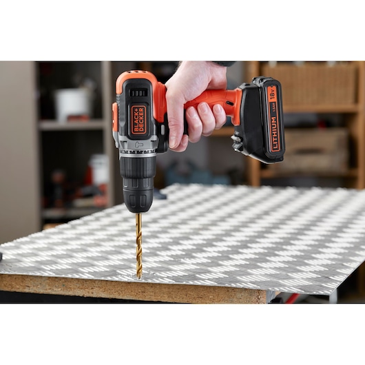 18V Li-Ion Slagboremaskine med 1.5Ah batteri og 400mA oplader