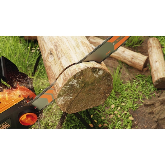 BLACKDECKER BECS2245 chainsaw cutting through a large log outdoors, close-up showing blade and sawdust.