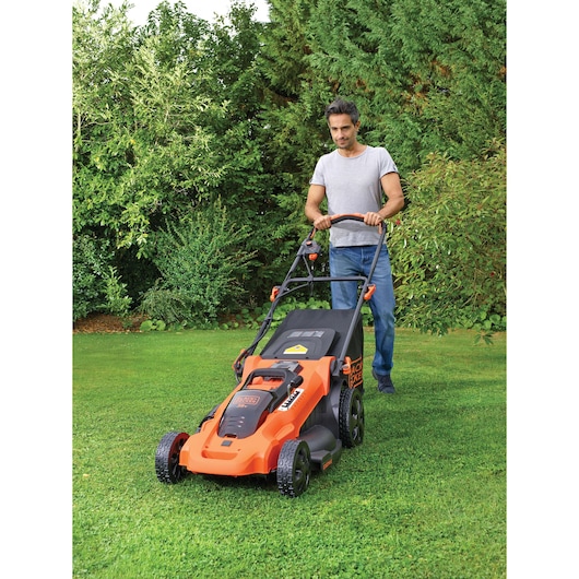 36V Plæneklipper 48CM Autosense med 2 batterier