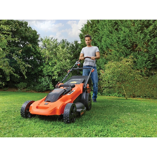 36V Plæneklipper 48CM Autosense med 2 batterier