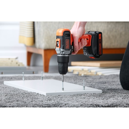 18V Li-Ion slagboremaskine med 2x 1.5Ah batteri og 400mA oplader