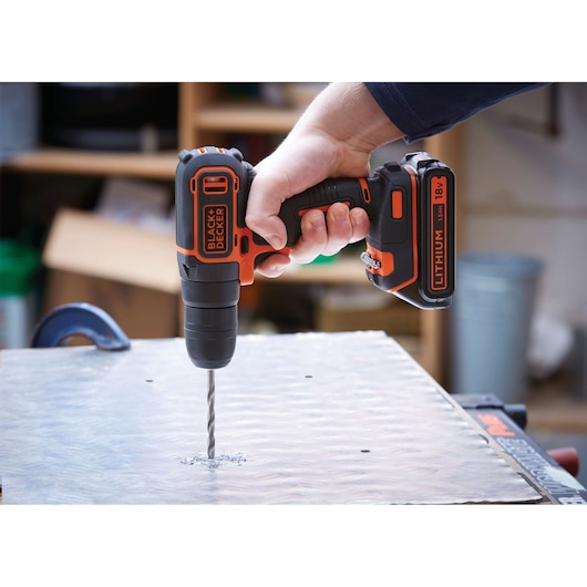 18V 2G Slagboremaskine + lader + 2 batterier + kuffert