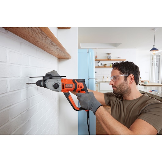 800W Corded SDS-PLUS Hammer Drill and Kit Box