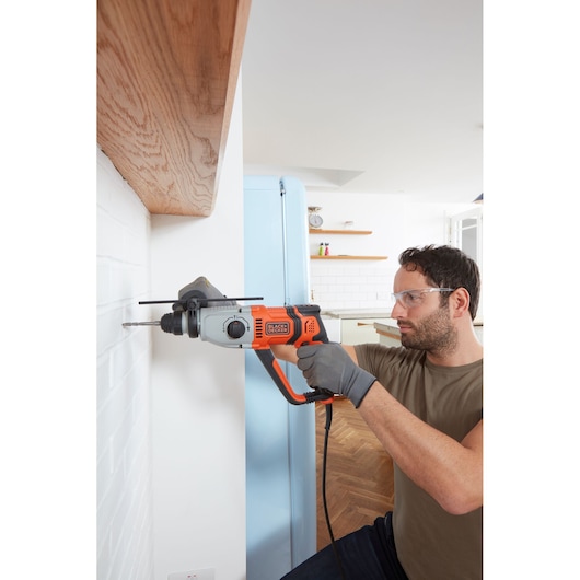 800W Corded SDS-PLUS Hammer Drill and Kit Box