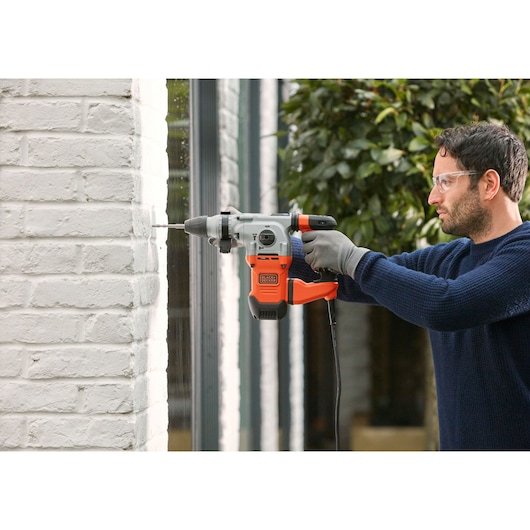 1250W Corded SDS-PLUS Hammer Drill and Kit Box