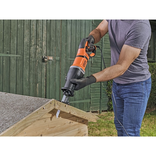 750W Corded Reciprocating Saw with Branch Holder and 2x Blades in Kit Box