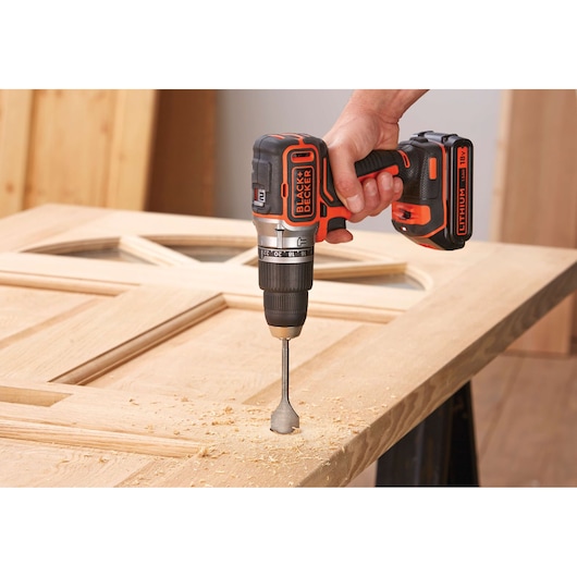 18V Li-Ion kulløs 2 gear Slagboremaskine + 2 batterier + 400mA oplader + kuffert