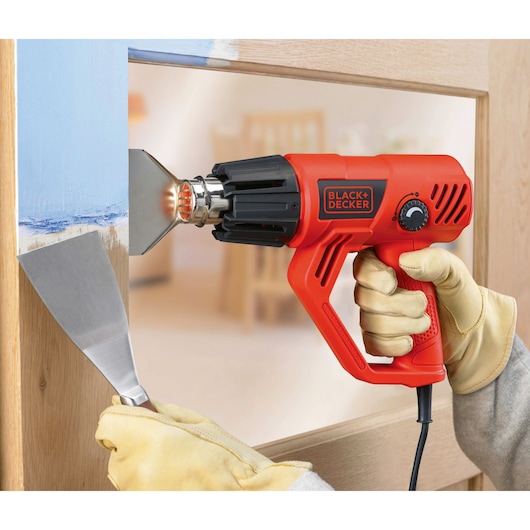2000W Heat Gun with 5 accessories stripping paint from wood door